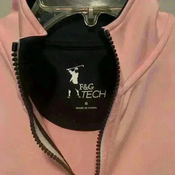 Fairway Greene Tech Vest Mens Small Pink FG Golf 1/4 Zip Performance Stretch EUC - Picture 2 of 3